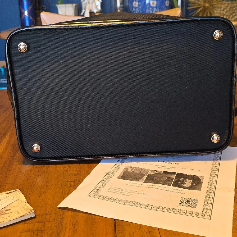 GUCCI BLACK NYLON/PATENT TRAVEL LINE BAG WITH COA - Picture 7 of 16